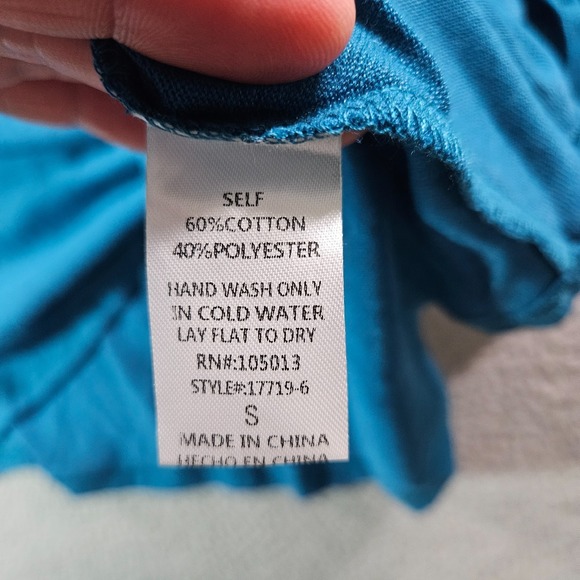 NEW‎ Savanna Jane Embroidered Poncho Top Women Small Floral Teal Blue - Picture 4 of 8